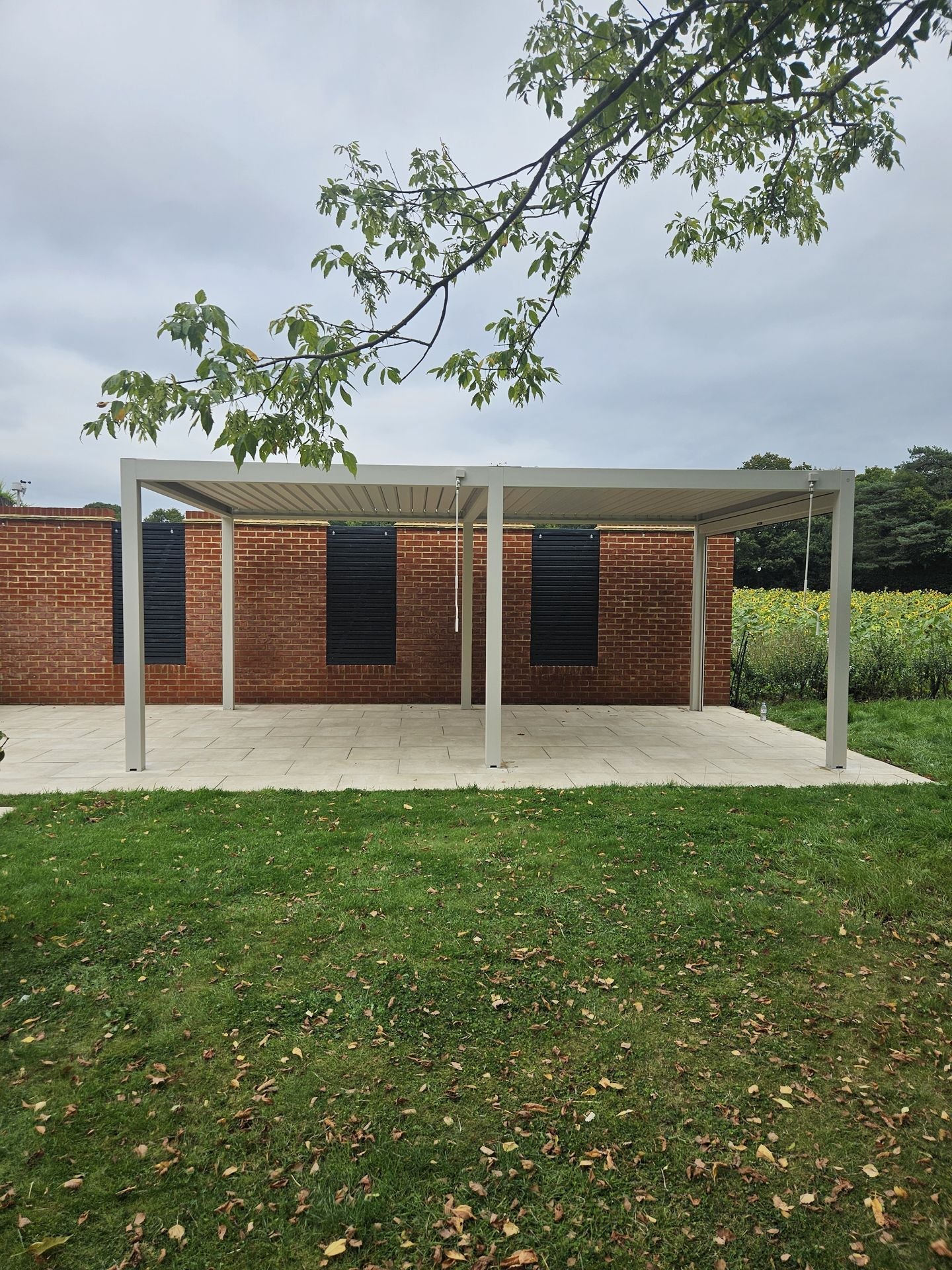 Luxe Manual Louvered Roof LED Aluminium Pergola
