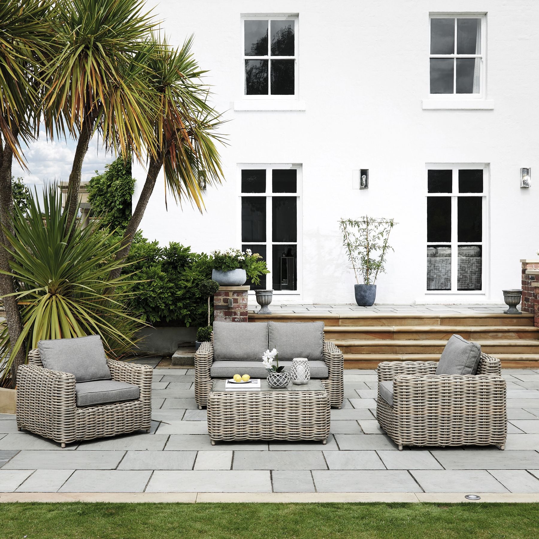 Levanto Collection Outdoor Four Seater Set