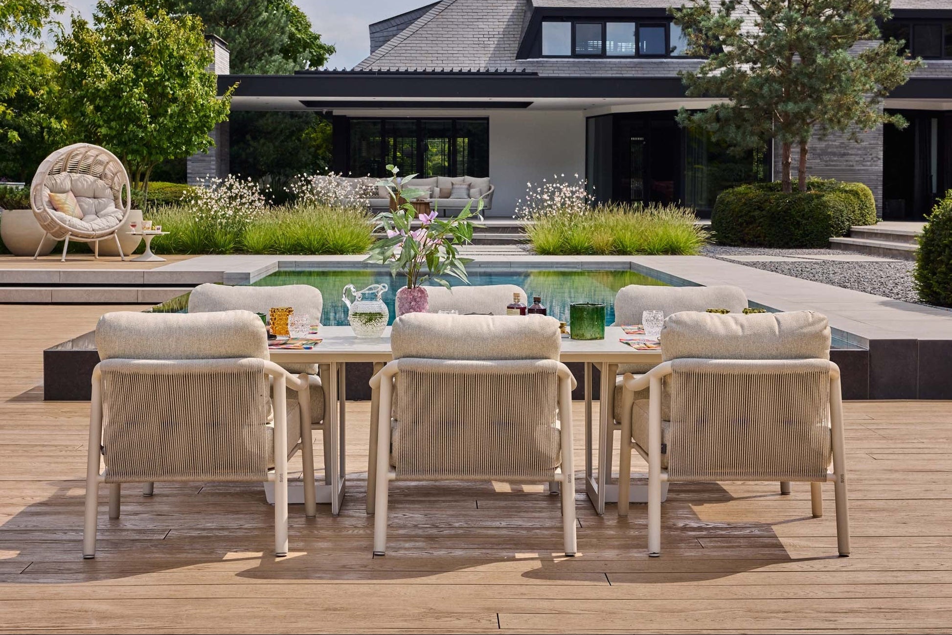 Palermo & Itza Dining Collection