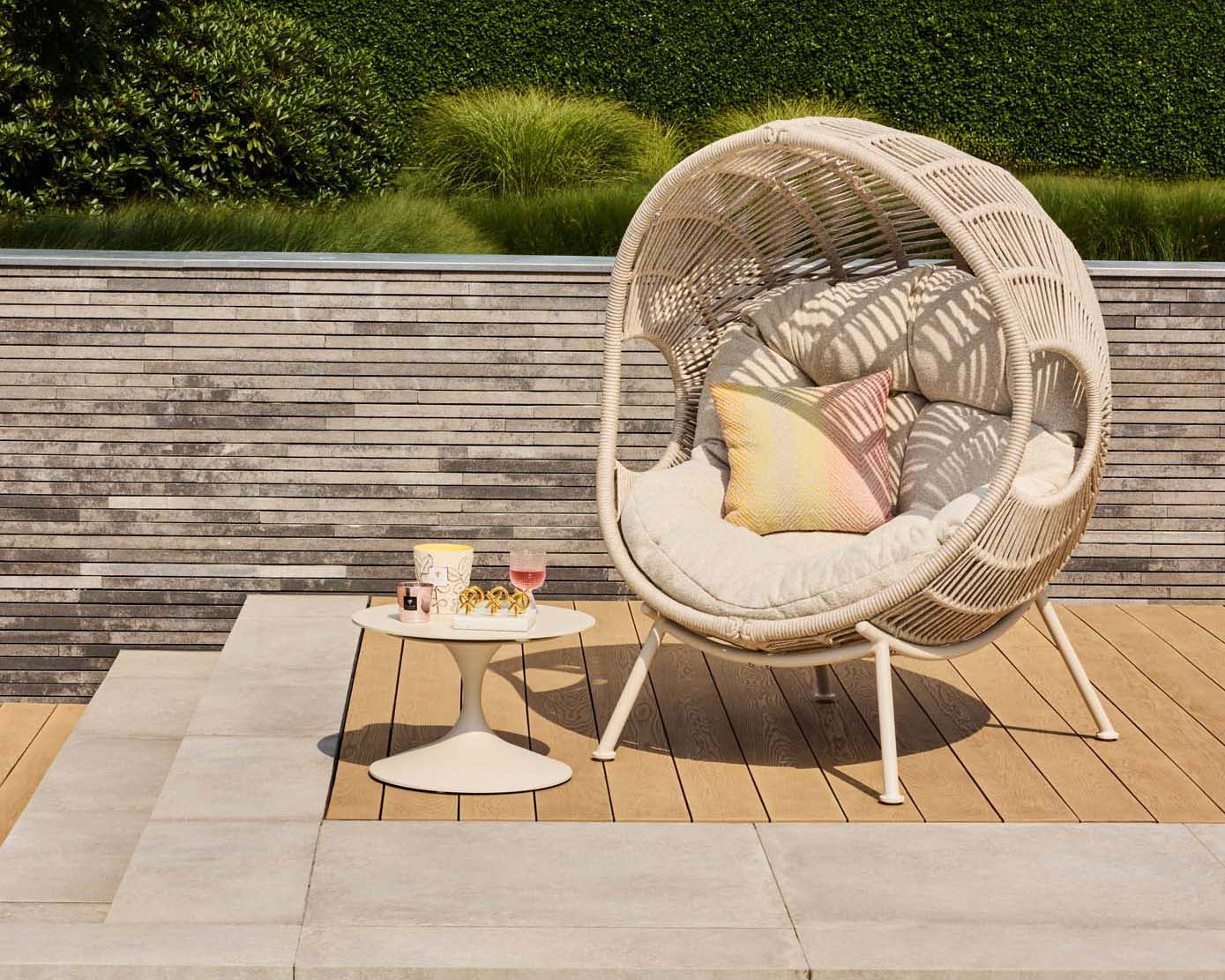 Nuna Egg Lounge Chair